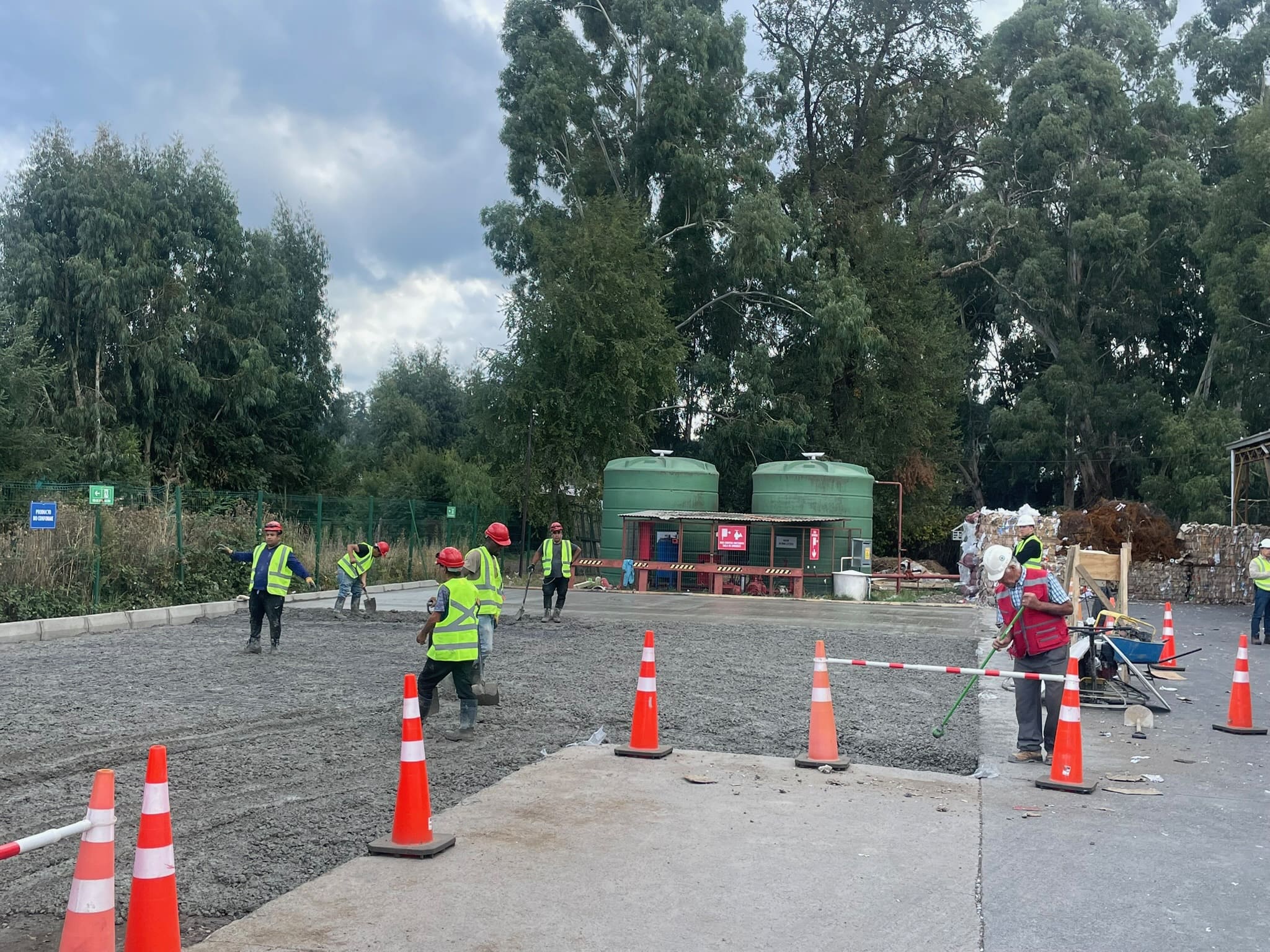 Equipo Constructora GO trabajando en obra